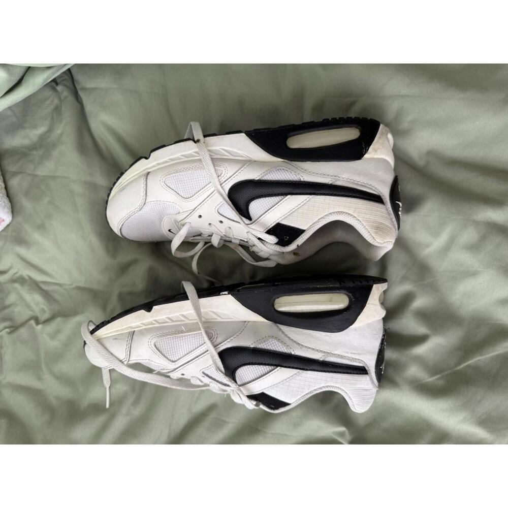 Nike Air Max Ivo Men's Size 9 Black/White - Picture 2 of 8